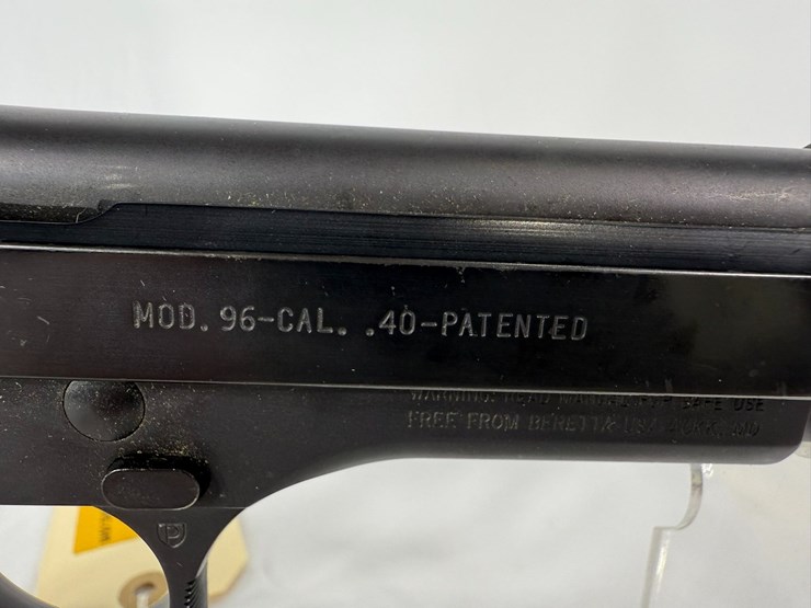 #42-•-beretta-96-40-pistol-ber000470-image-19