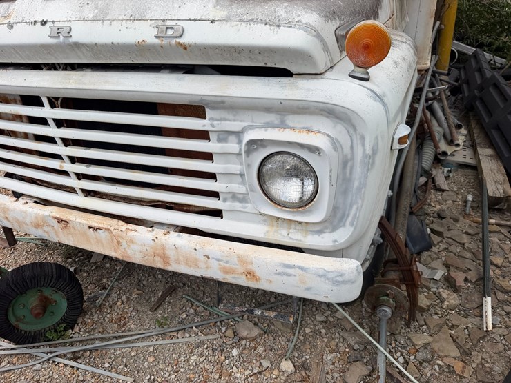 ford-600-image-15