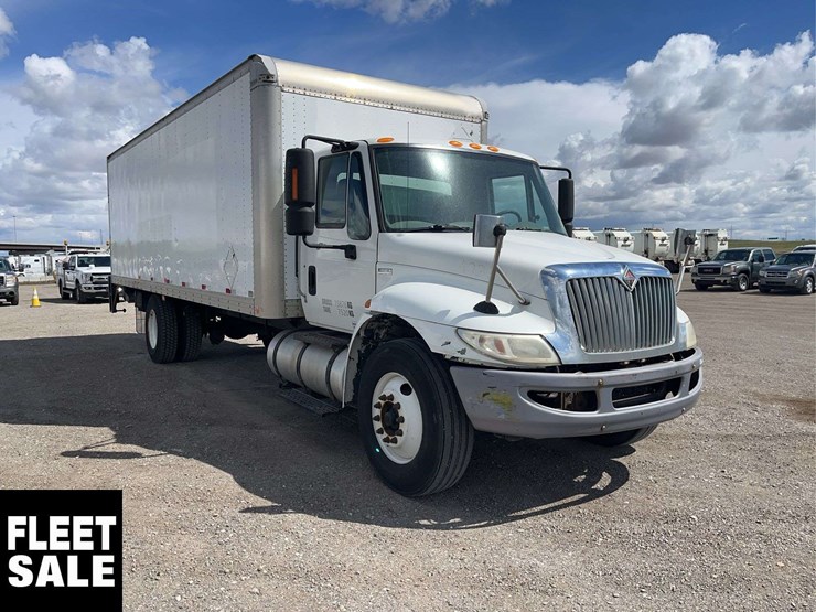 2012-international-durastar-4300-image-2