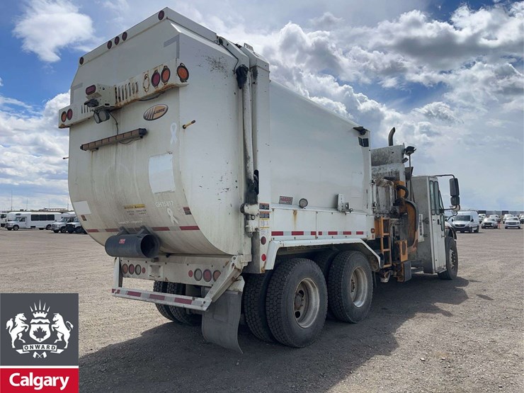 international-workstar-7400-image-4