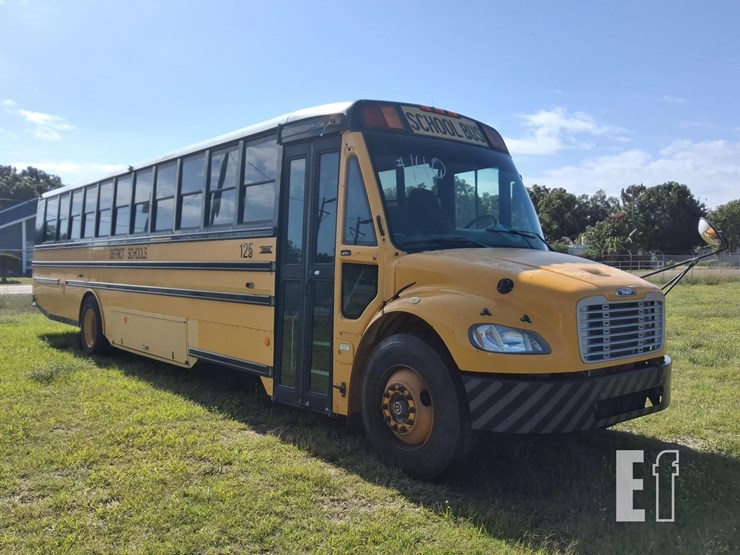 2014-thomas-built-buses-341ts-image-1