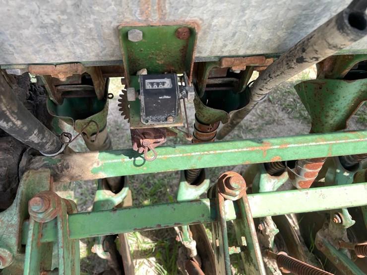 john-deere-8-image-22