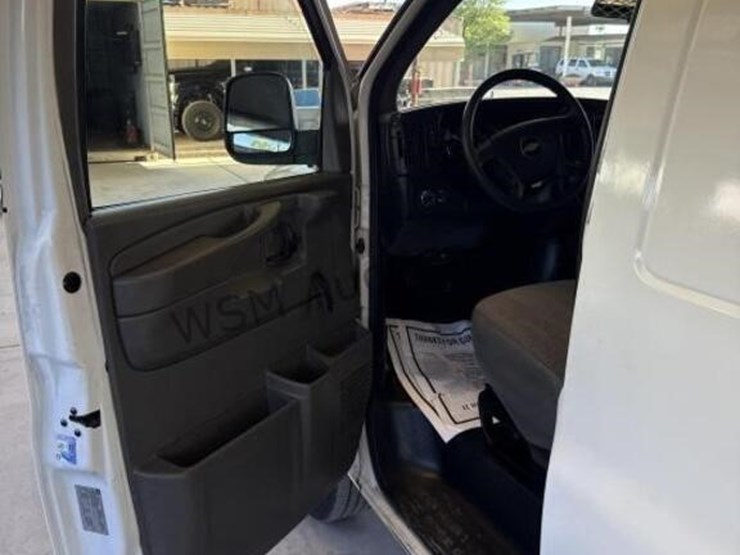 2009-chevrolet-express-1500-image-30
