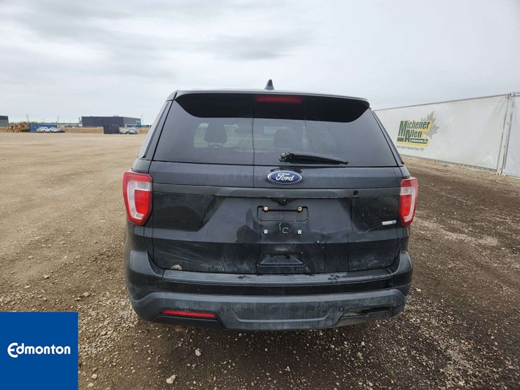 2018-ford-explorer-image-9