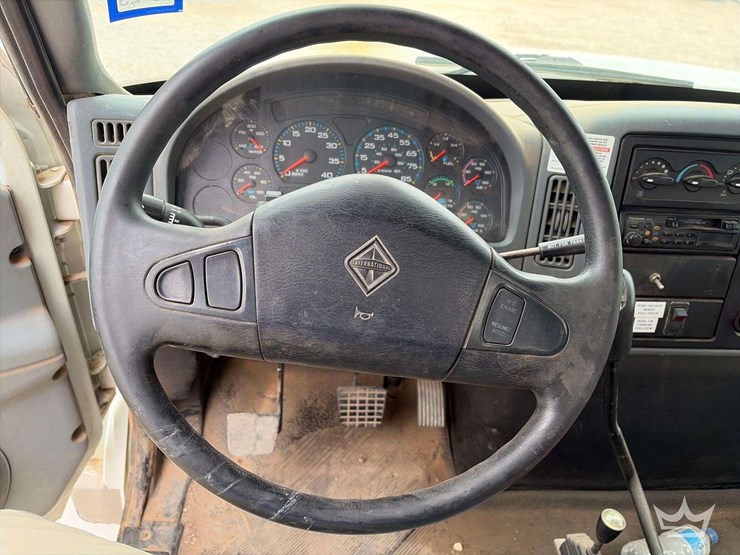2005-international-durastar-4300-image-17