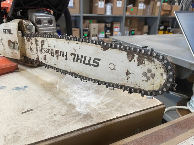 #10228-•-stihl-ms271-chainsaw-image-3