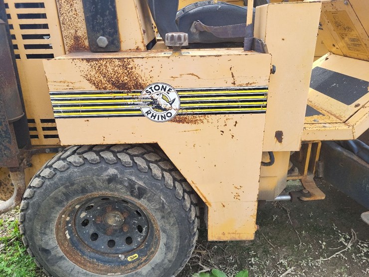 stone-rhino-roller-image-28