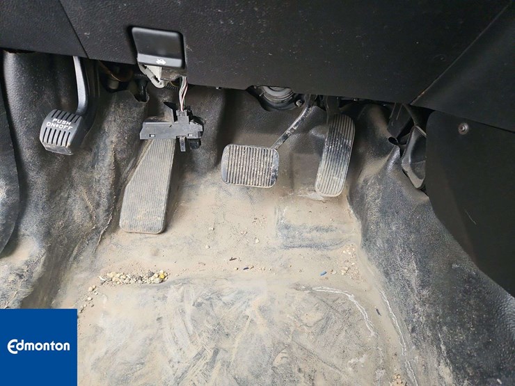 2018-ford-explorer-image-28