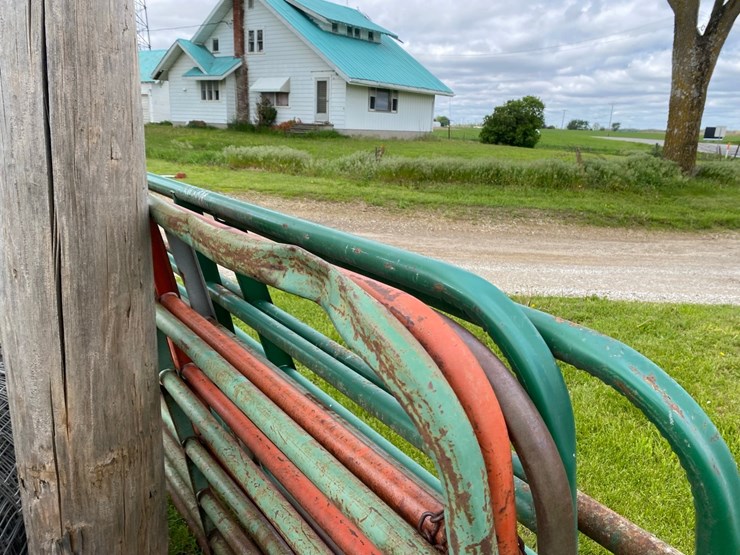 5--8'--pipe-hog-and-sheep-gates--2-are-new-image-7