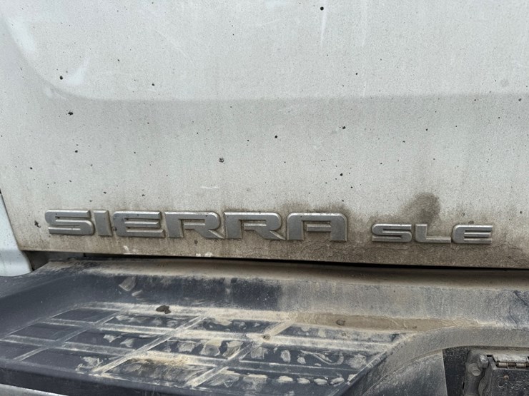 2015-gmc-2500hd-image-9