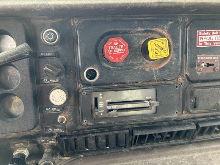1986-international-f2674t-image-30
