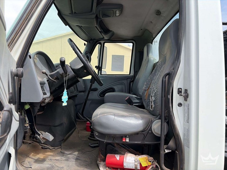 2007-international-durastar-4300-image-6