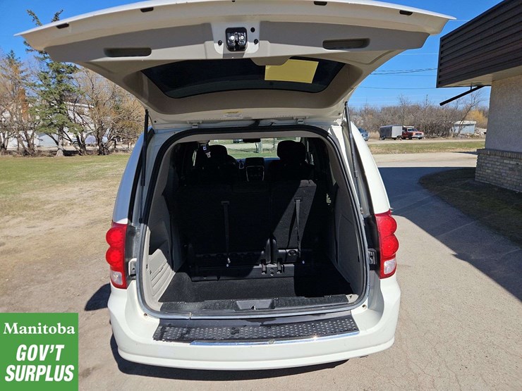 2012-dodge-grand-caravan-se-image-15