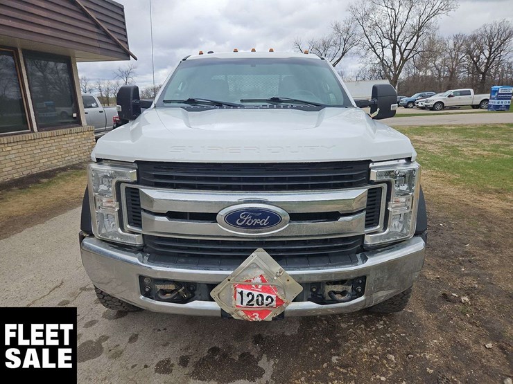 2017-ford-f550-image-7