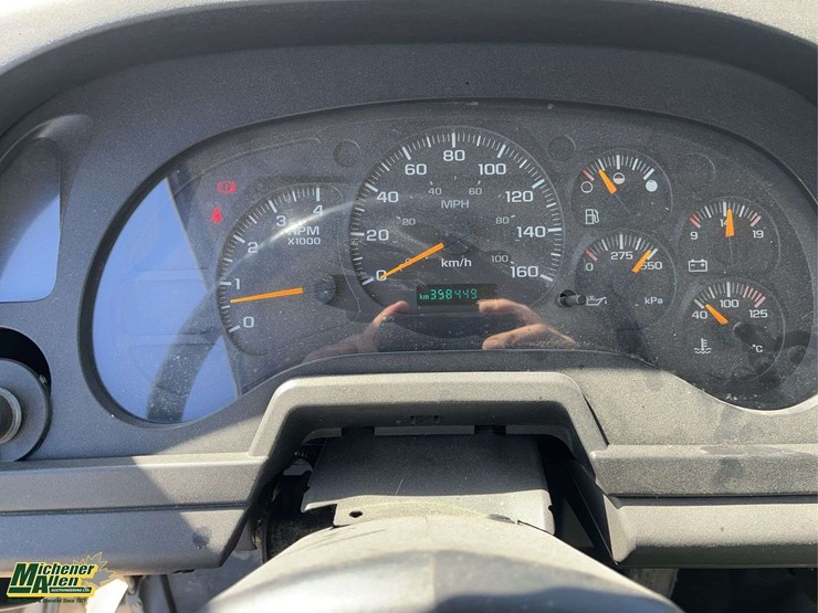 2006-gmc-t7500-image-15