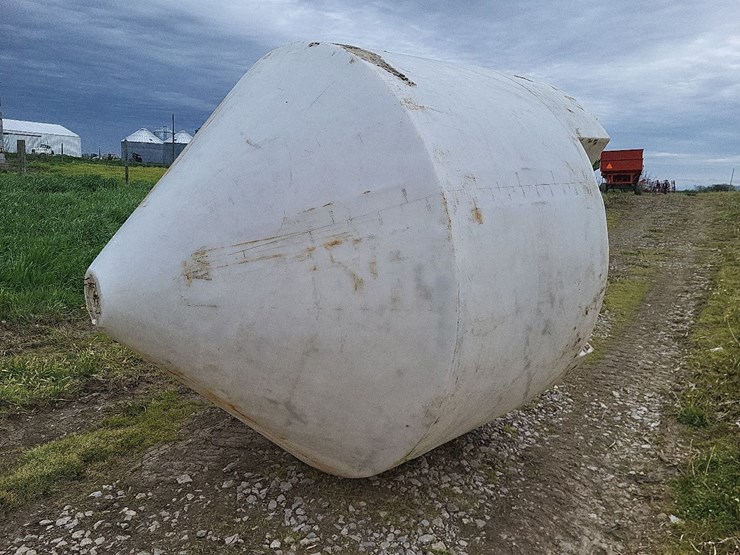 poly-coned-bottom-tank-image-6