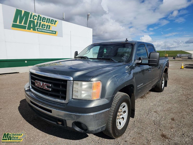 2011-gmc-sierra-1500-sl-image-1