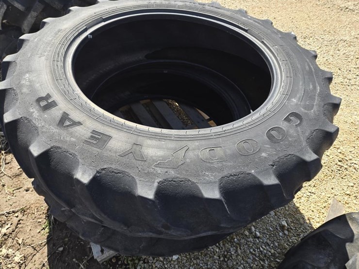 #506-•-(2)-firestone-380/85r34-tractor-tires-image-5