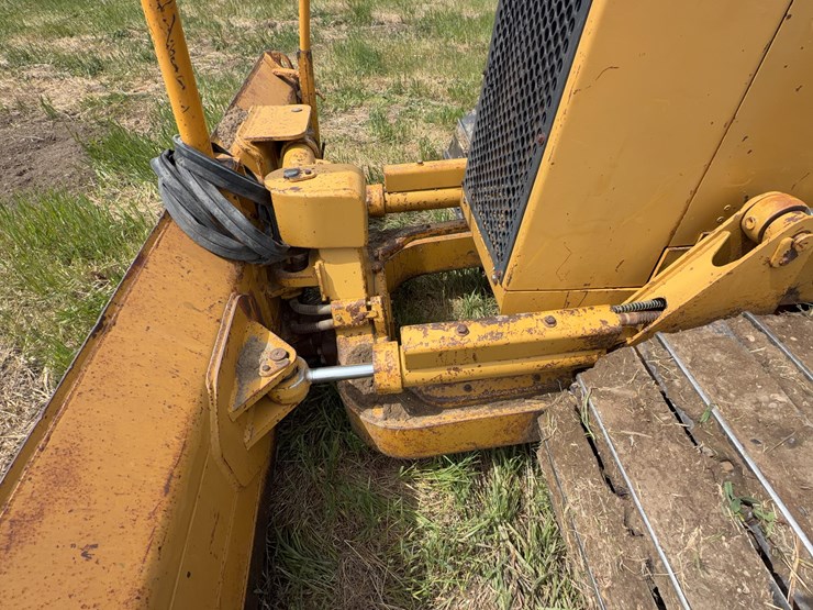 1995-caterpillar-d4c-image-29