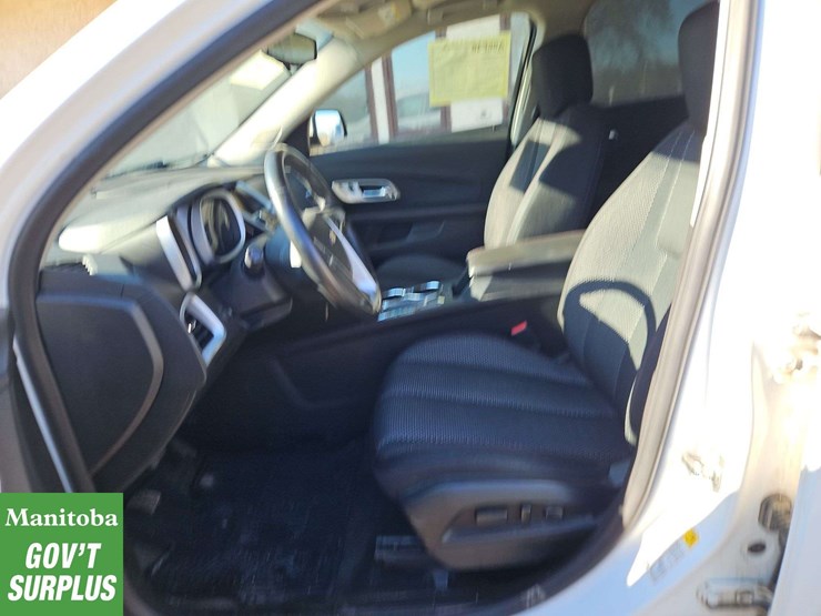 2015-chevrolet-equinox-image-18