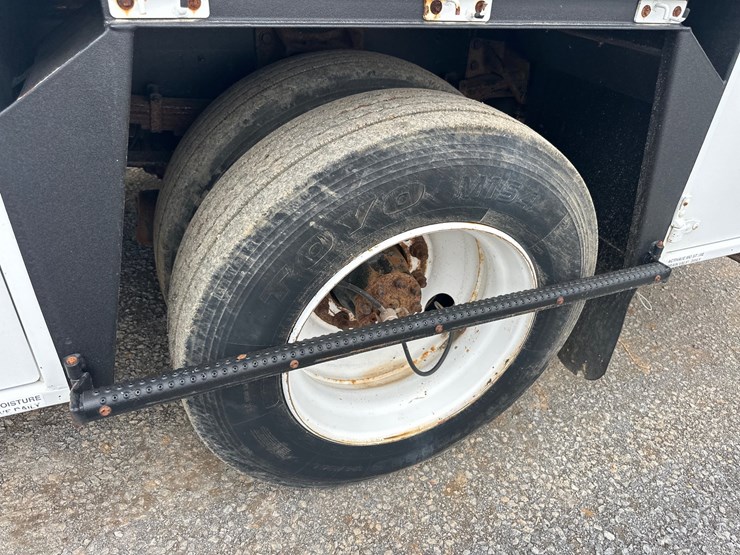 2010-international-durastar-4300-image-18