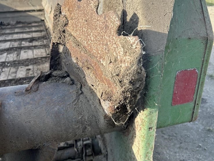 john-deere-660-image-24