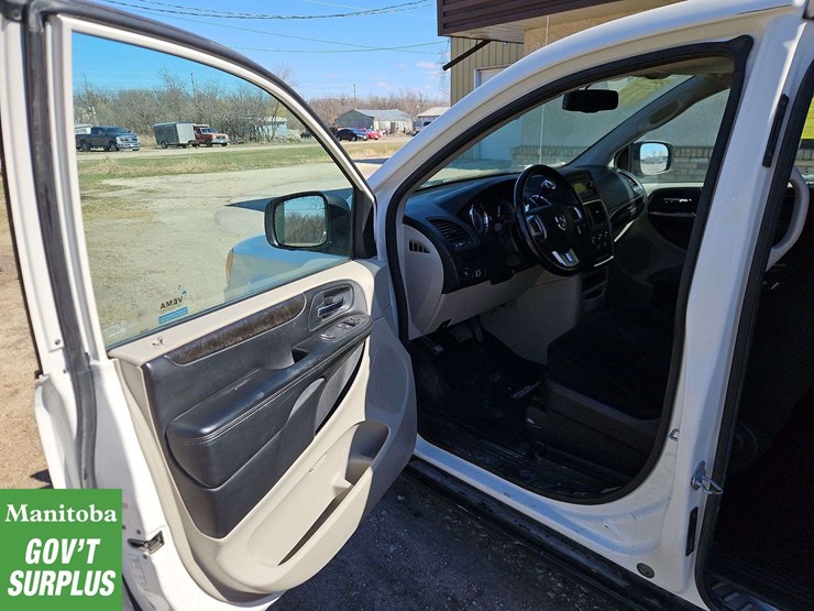 2012-dodge-grand-caravan-se-image-20