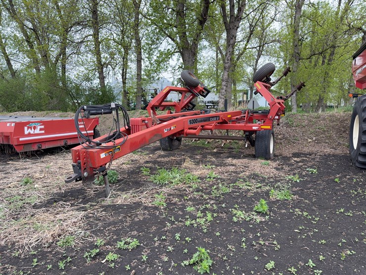 2004-case-ih-9300-ecolo-tiger-disk-ripper-image-1