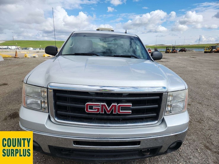 2011-gmc-sierra-1500-image-8