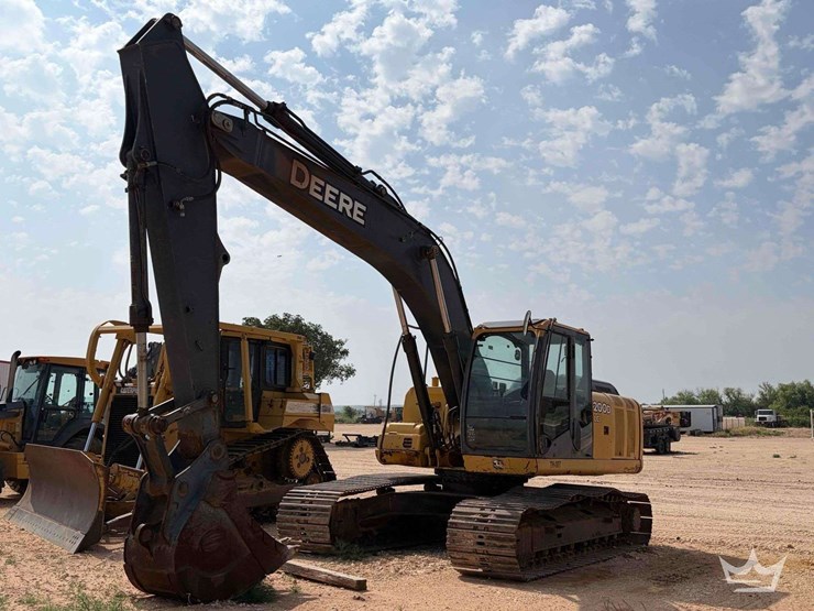2007-deere-200d-lc-image-1