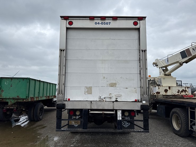 2004-international-durastar-4300-image-6