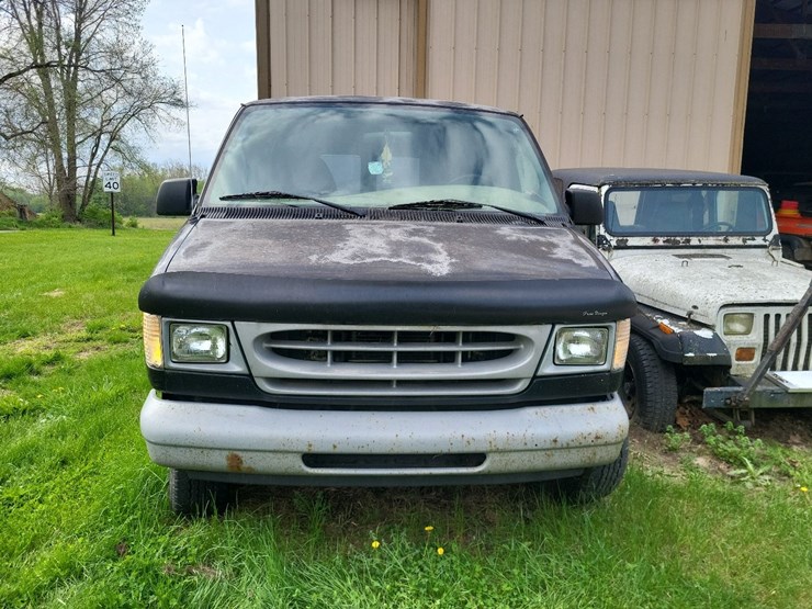 2000-ford-e250-image-2