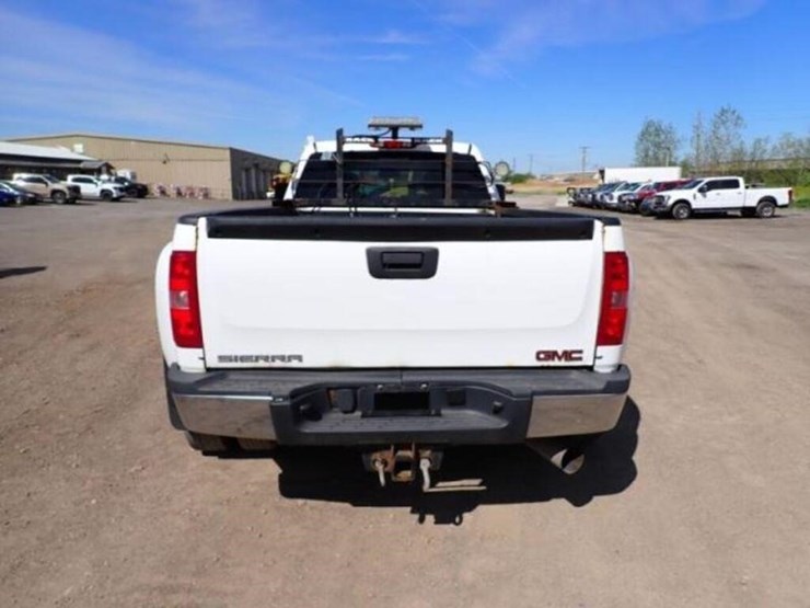 2014-chevrolet-silverado-3500hd-image-6