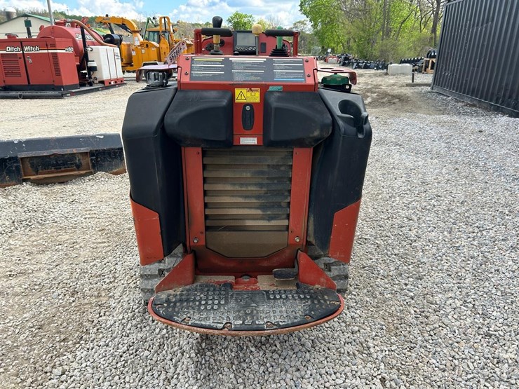 2019-ditch-witch-sk1050-image-3