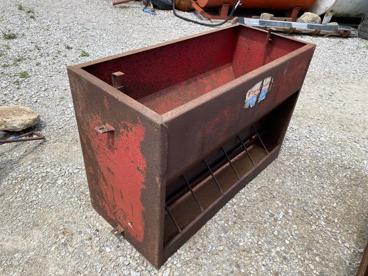 martin-small-pig-feeder-image-4