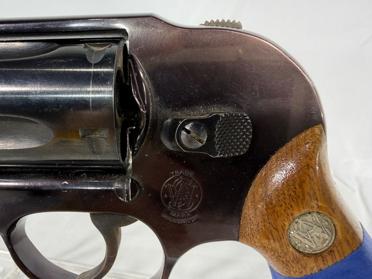 #62-•-smith-&-wesson-air-weight-38-38-special-revolver-j9627-image-4