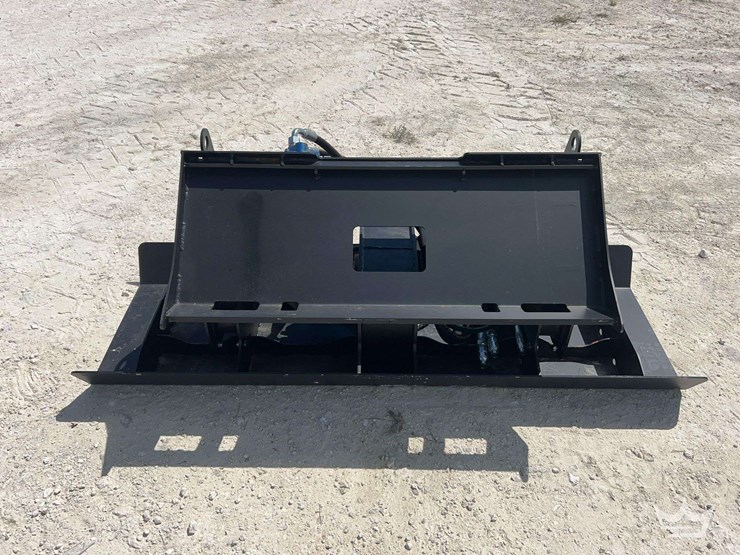 pabreak-72in-hydraulic-vibrator-plate-compactor-skid-steer-attachment-image-4