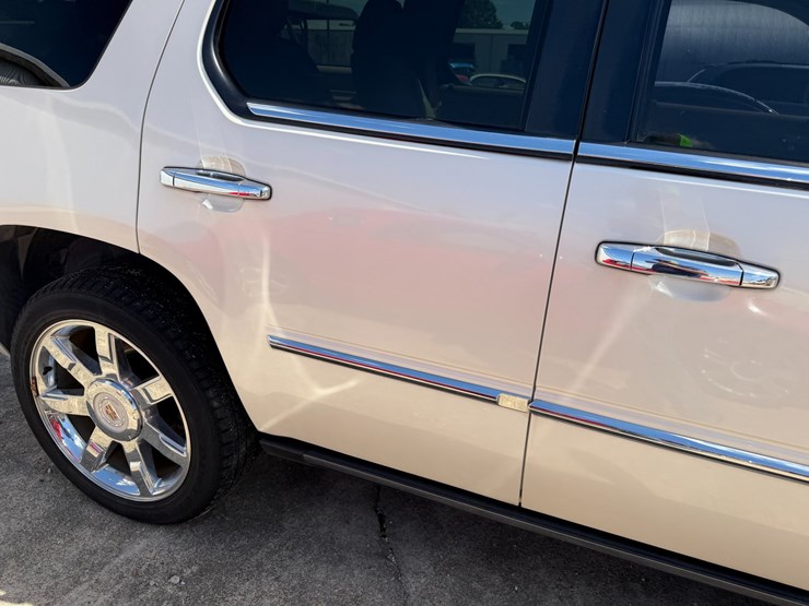 2007-cadillac-escalade-image-46