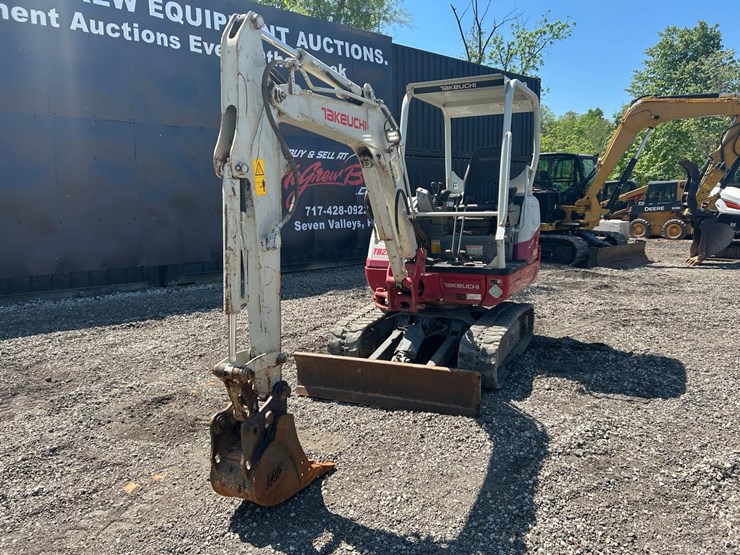 2020-takeuchi-tb230-image-7