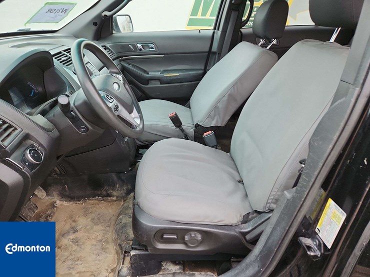 2015-ford-explorer-image-14