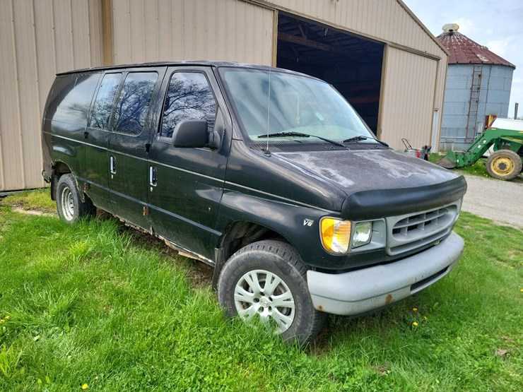 2000-ford-e250-image-3