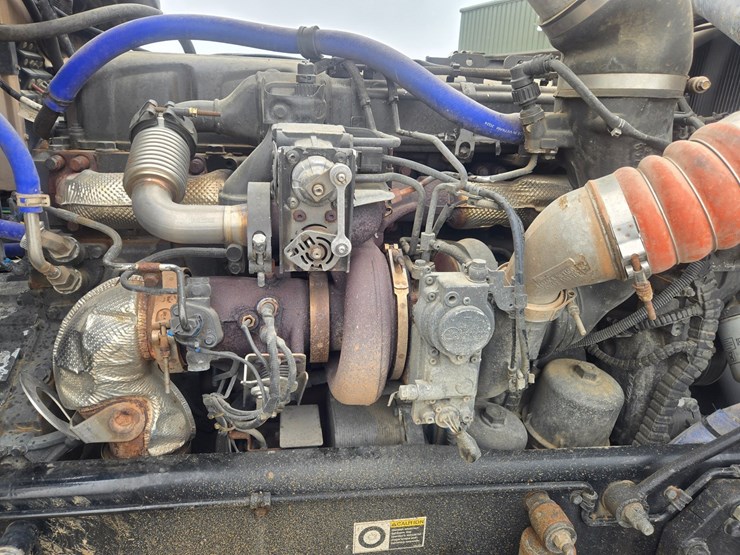 2016-peterbilt-389-image-42