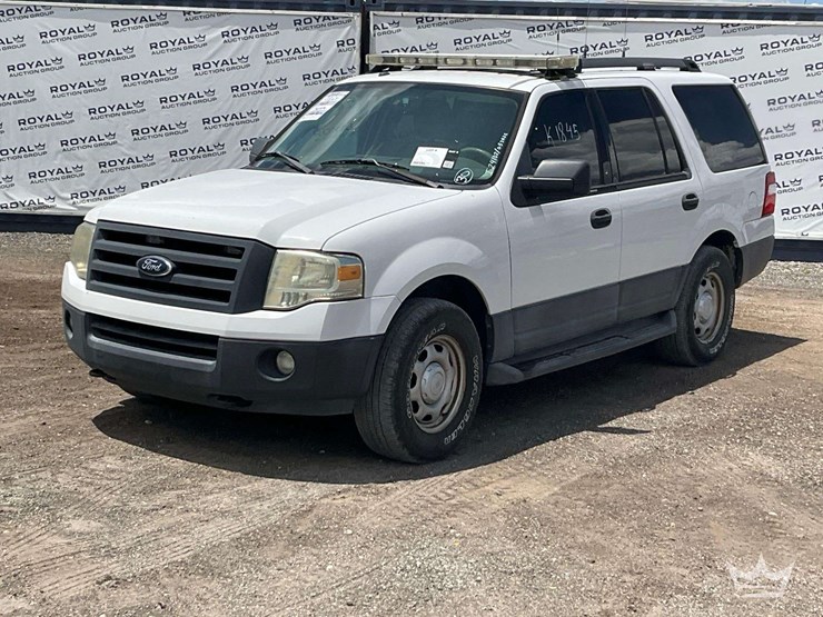2013-ford-expedition-image-1