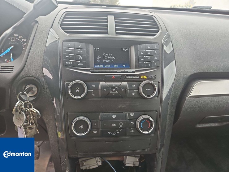 2019-ford-explorer-image-29