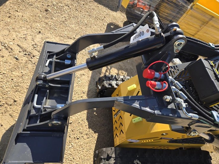 #660-•-new-sdlanch-ssl60-mini-track-skid-steer-image-4