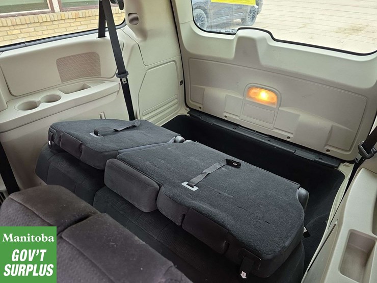 2011-dodge-grand-caravan-image-26