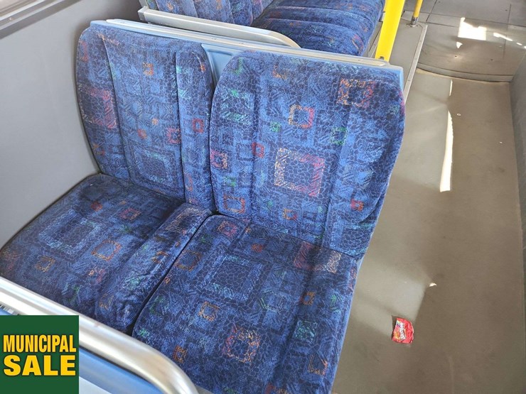 2006-new-flyer-d40lf-image-27