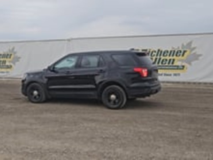 2018-ford-explorer-image-5