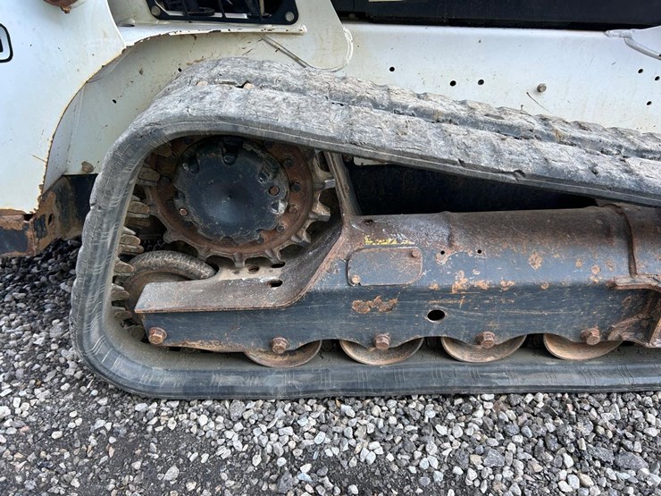 2020-bobcat-t550-image-13