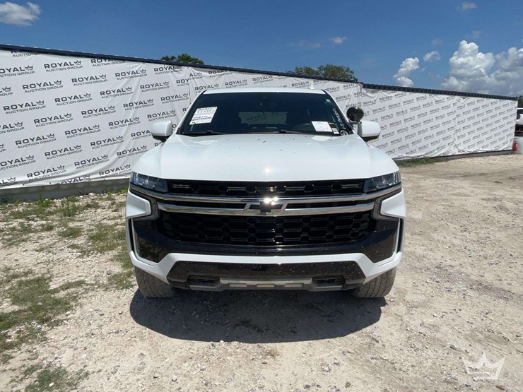 2021-chevrolet-tahoe-image-31